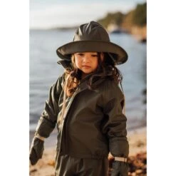 Vilnius Recycled Rain Mittens Green -Kuling 1024x1024 2919