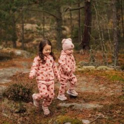 Northpole Recycled Heart Printed Fleece Pants Woody Rose -Kuling 1024x1024 332